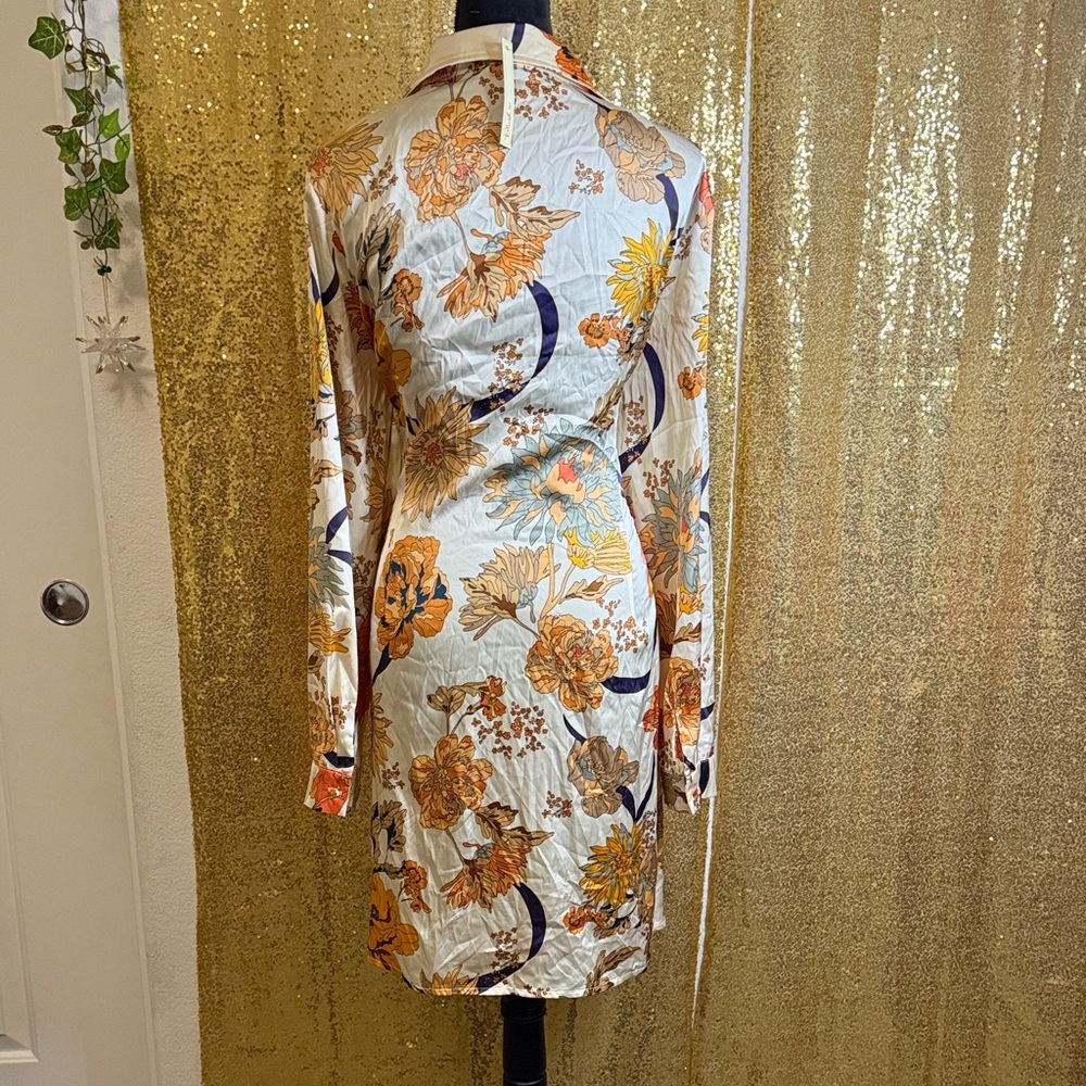 Blush Floral Long Sleeve Wrap Dress - Picture 4 of 11